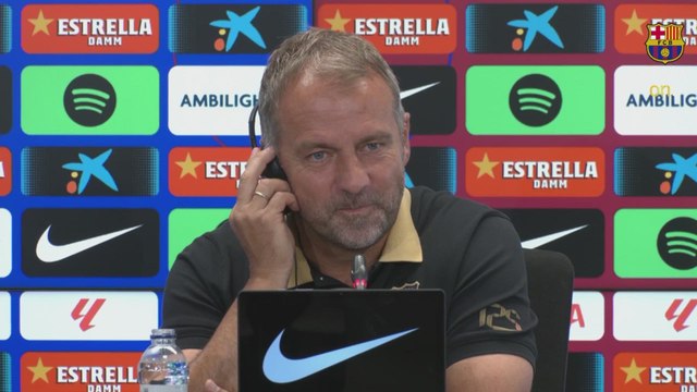 Le preguntan a Flick si es el hombre del momento y da una lección de humildad para enamorar al barcelonismo