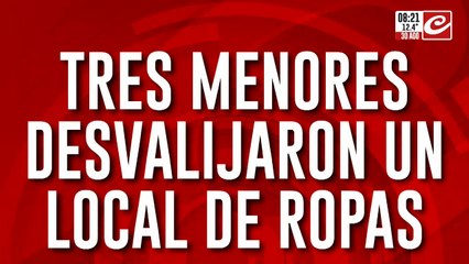 Video muestra cómo tres menores de edad desvalijan un local de ropas