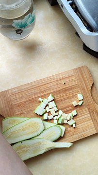 Vegetable stew with chicken / Овощное рагу с курицей / Gemüseeintopf mit Hühnchen / Ragoût de légumes au poulet / 蔬菜燉雞