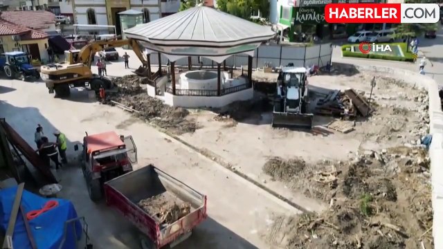 Tarihi Çorum Ulu Cami'de Ağaç Katliamı