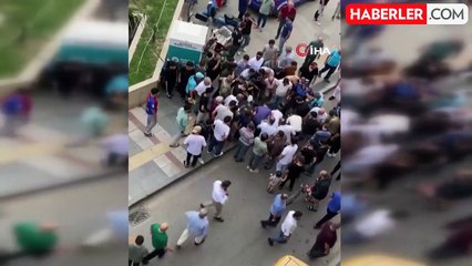 Cuma namazı kıldığı esnada kalçasından bıçaklandı