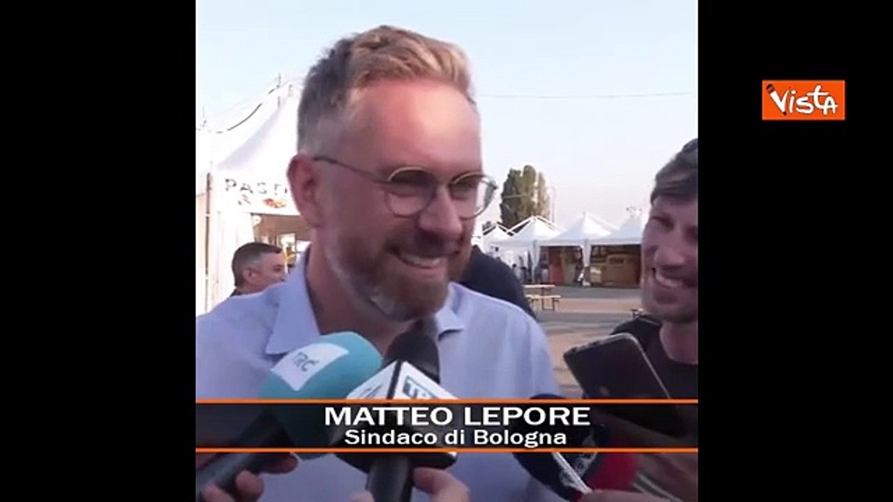 Il video del sindaco di Bologna sul sorteggio di Champions: «Speriamo in tante giornate così». E sul voto: «Sp»