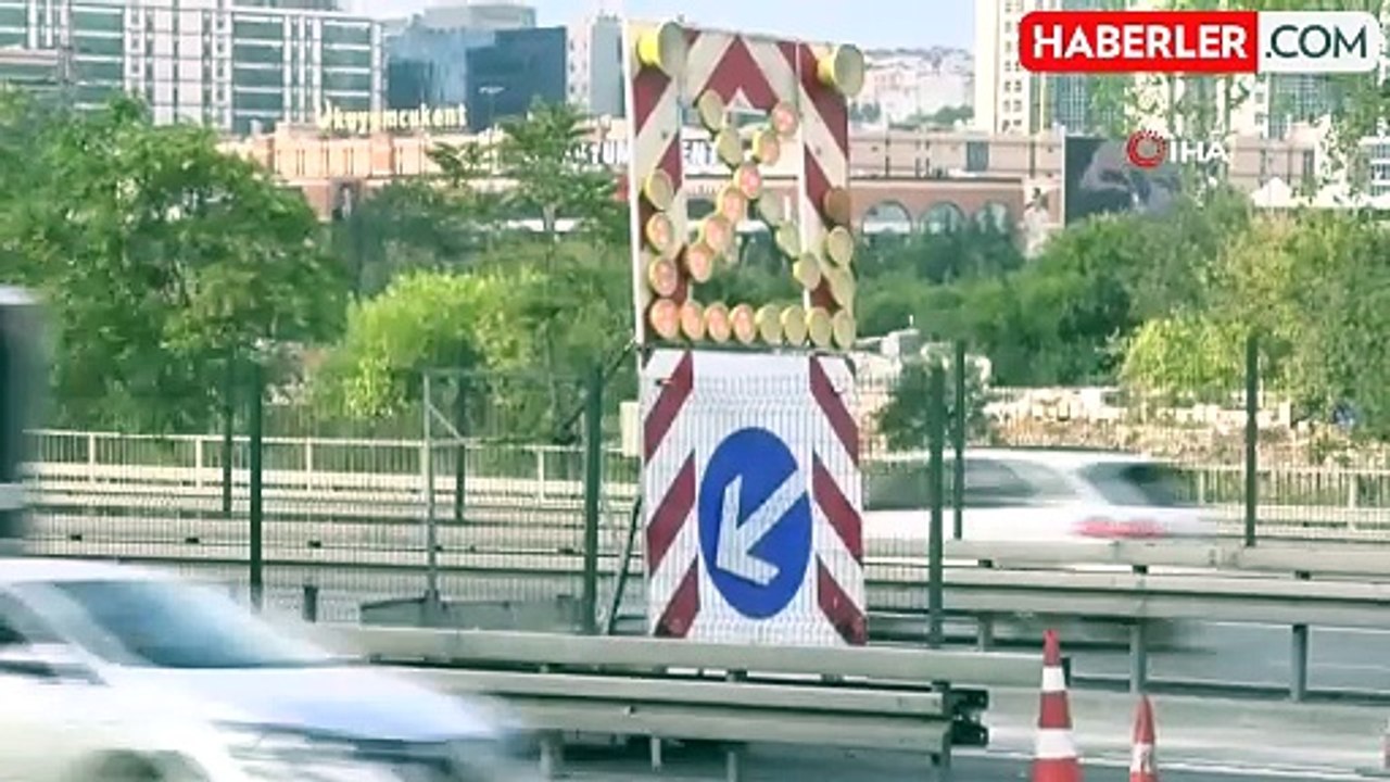 Ölümlü metrobüs kazası sonrası İBB'den ışıklı işaret levhalı önlem