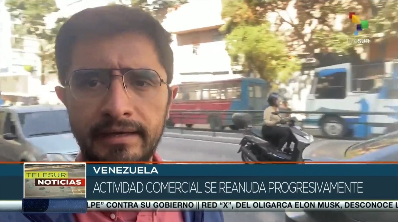 ¡No se detienen! Los comercios se mantienen abiertos en Caracas