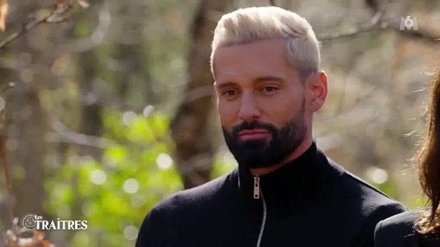 Le faux enterrement de Sylvie Tellier dans Les Traîtres