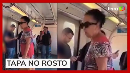 Mulher é flagrada agredindo gari dentro do metrô no DF