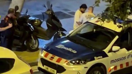 Un carterista burla a tres policías de paisano y a una patrulla de los Mossos