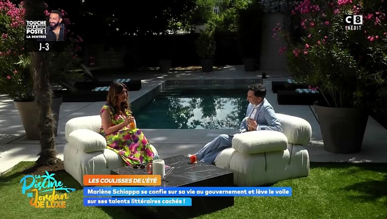 Marlène Schiappa était l'invitée de "La Piscine de Jordan de Luxe" sur C8 et a évoqué cet objet insolite à son effigie qui affole les enchères
