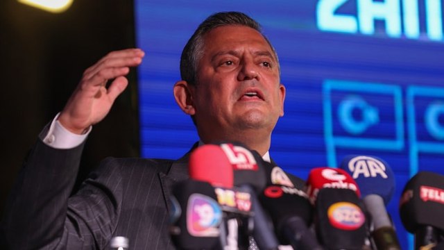 Özgür Özel'den erken seçim mesajı: 'Ya gelecek sene ya ondan sonraki sene...'
