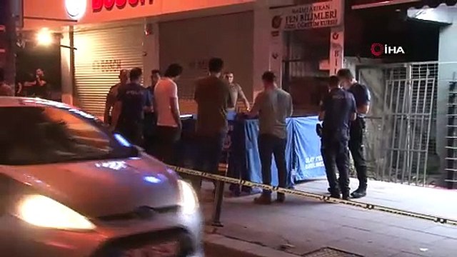 Caddede yürürken silahlı saldırıya uğradı