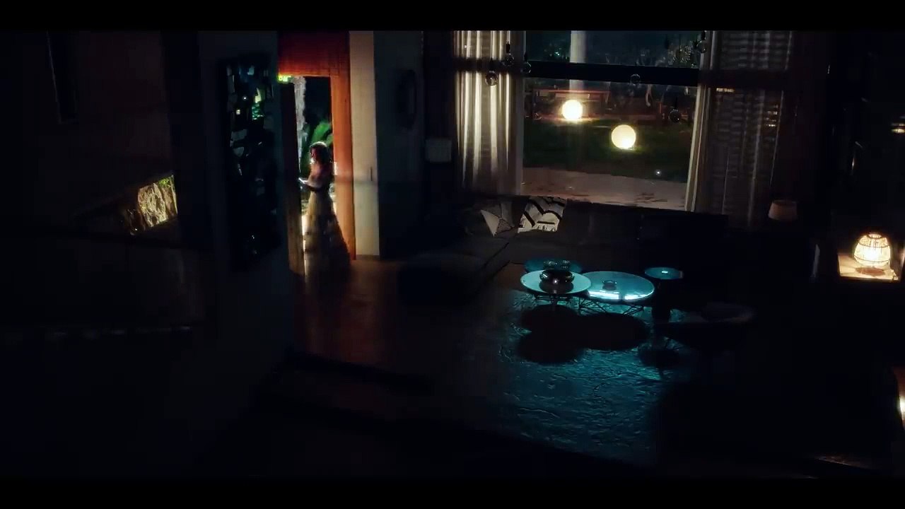 Nancy Ajram - Baddi Hada Hebbou (Official Music Video)   نانسي عجرم - بدي حدا حبو