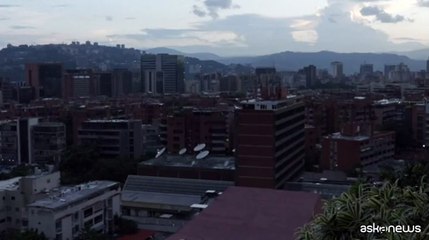 Blackout Venezuela, timelapse di Caracas che precipita nell'oscurit?
