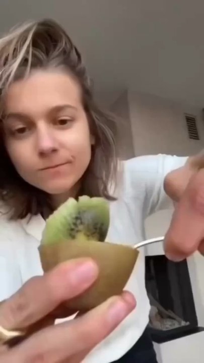 Eat kiwi !