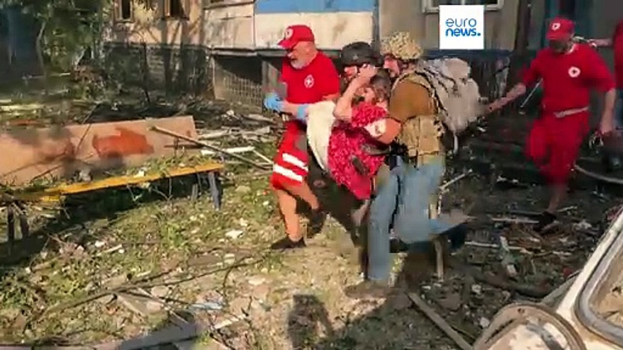 5 killed by Russian strike as Moscow continues its latest push in Ukraine's east
