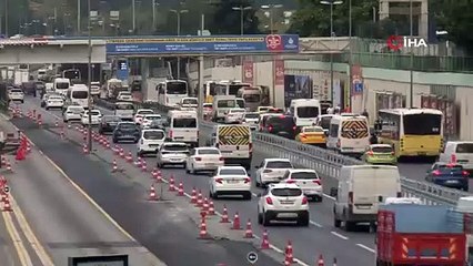 İstanbul'da okullar açıldı; trafik çilesi başladı