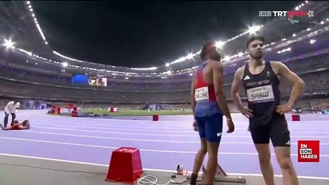 Paralimpik Oyunları'nda milli okçu Öznur Cüre Girdi ve milli sporcu Serkan Yıldırım'dan altın madalya