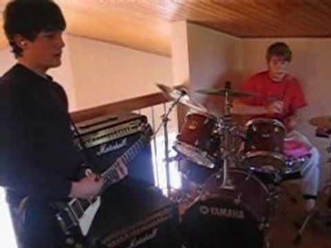 happy walruses - mardy bum (arctic monkeys)