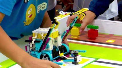 Jóvenes y niños enfrentan desafíos ambientales con innovación robótica 🤖