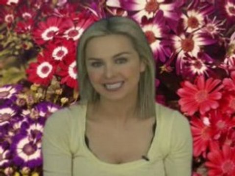 Russell Grant Video Horoscope Cancer 19.04.2008