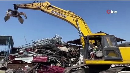 Henüz 7 yaşında iş makinaları kullanıyor!