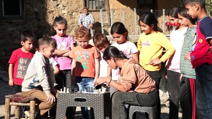 Bahçesaray'da Geleneksel Satranç Etkinliği 🎉