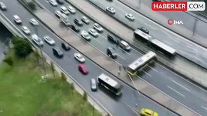 Esenyurt'ta İETT Otobüsü kaza yaptı, E5 Karayolu trafiğe kapatıldı