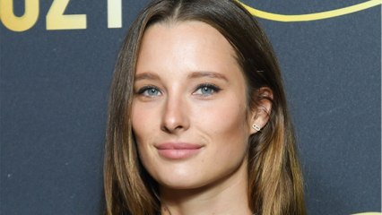 GALA VIDEO - Ilona Smet à Disneyland Paris en famille : ces adorables clichés de son fils Harrison