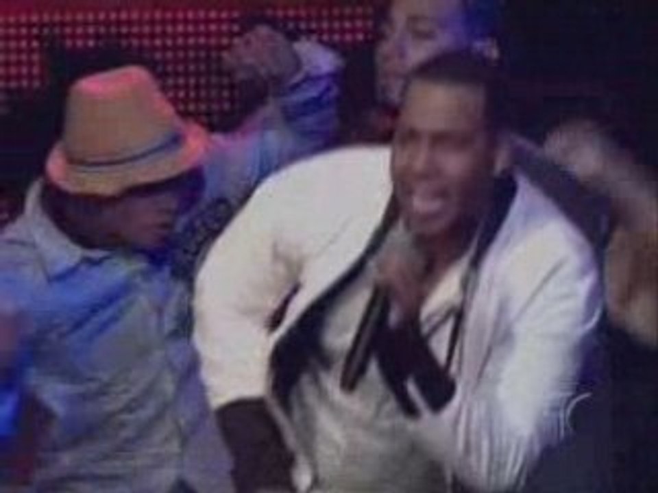 Aventura - Infieles Y Mi Corazoncito (Live - En Los Premios