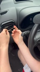 Pour fixer son téléphone dans la voiture 