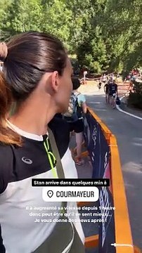 Marine Lorphelin soutient son compagnon Stan lors de l'Ultra-Trail du Mont-Blanc.