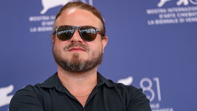 Brady Corbet, emocionado tras el éxito de The Brutalist en Venecia: He trabajado en ella 7 años