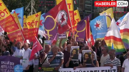 Скачать видео: İzmir'de Emek ve Demokrasi Güçleri Dünya Barış Günü'nde basın açıklaması yaptı