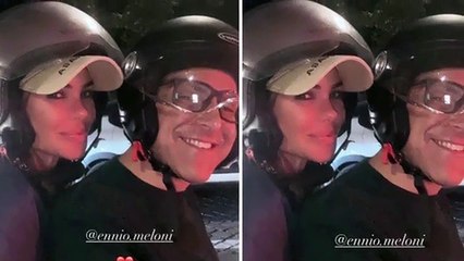 Ilary Blasi, serata da "Vacanze romane" in scooter con l'amico Ennio Meloni