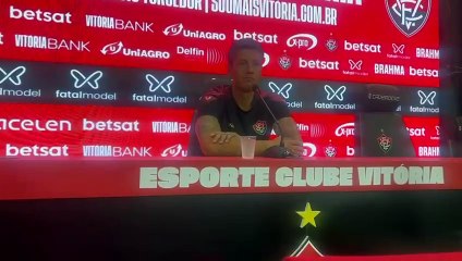 Carpini comenta falta de efetividade do Vitória diante do Vasco: 'Estamos sofrendo e reconhecendo nossas limitações'