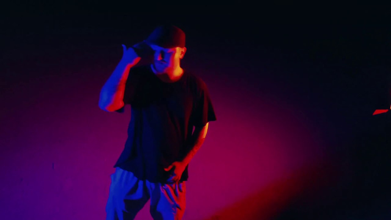 BrokenChainz, Ron VanTomen - Broken Dreams Rmx (Official Musicvideo)