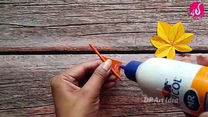 Crafting paper leaf- DIY