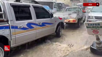 Rize'de sağanak yağış sele dönüştü