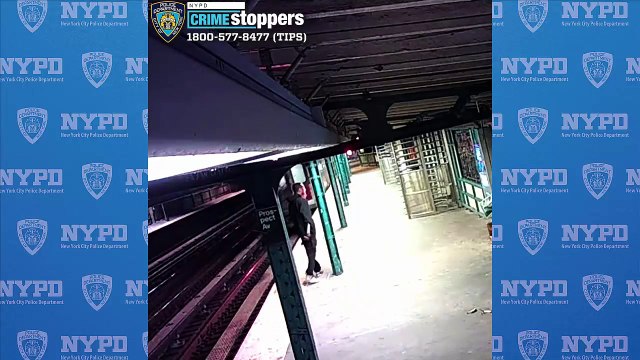Suspect sought in slashing of teen on Bronx subway train1