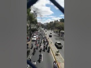 Video impresionante: una tropa interminable de motorizados salieron en defensa de Venezuela