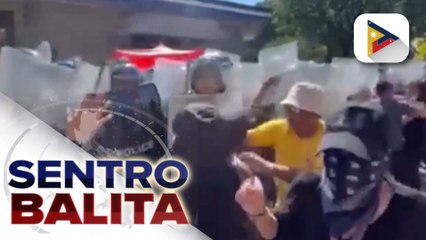 Download Video: Pwersa ng pulis at KOJC members, nagka-tensyon nang tangkain ng mga pulis na buksan ang main gate ng Jose Maria College; PNP, iginiit na hindi pwersahan ang nangyari