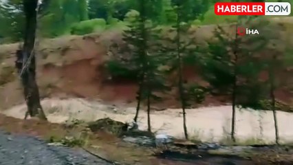 Denizli'de şiddetli yağış nedeniyle dereleri taştı