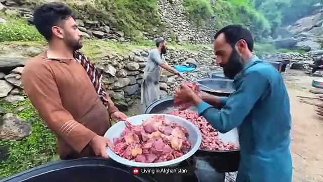 Traditional marriage ceremony in Afghanistan | Giant Kabuli Pulao prepared