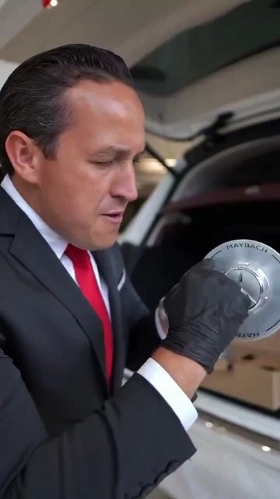 Mercedes'in 40 Milyon TL'lik Aracın Açılışı