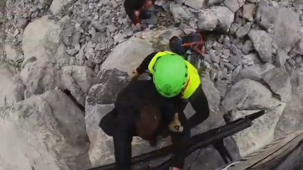 Rescate de cinco montañeros de Zaragoza en la Gruta de Casteret (Fanlo)