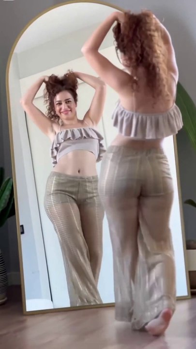 Hot girl dancing ✅ video she is beautiful ❤️"Watch