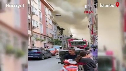 Beyoğlu'nda 5 katlı binanın çatısında yangın