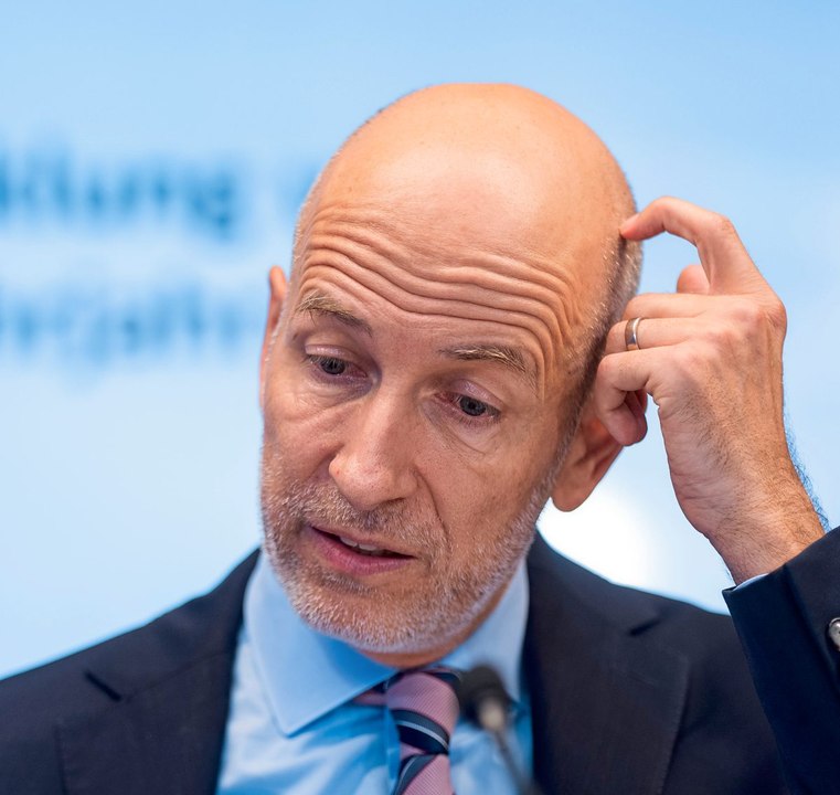 Arbeitslosigkeit im August um 10 Prozent gestiegen - 352.000 ohne Job