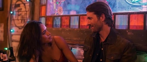 Hit Man 🎬 : Bande-Annonce du Thriller Romantique avec Glen Powell