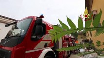 Firenze, incendio sul tetto di un edificio in viale Corsica