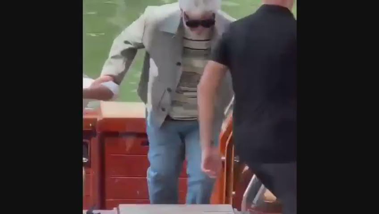 Mostra Venezia, Almodovar sbarca con Tilda Swinton e Julianne Moore